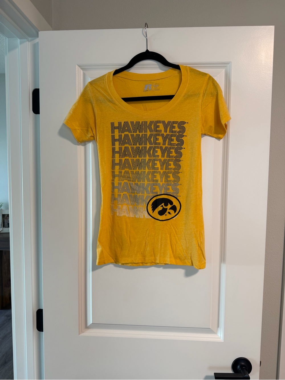 Iowa Hawkeyes Graphic Tee Yellow Small